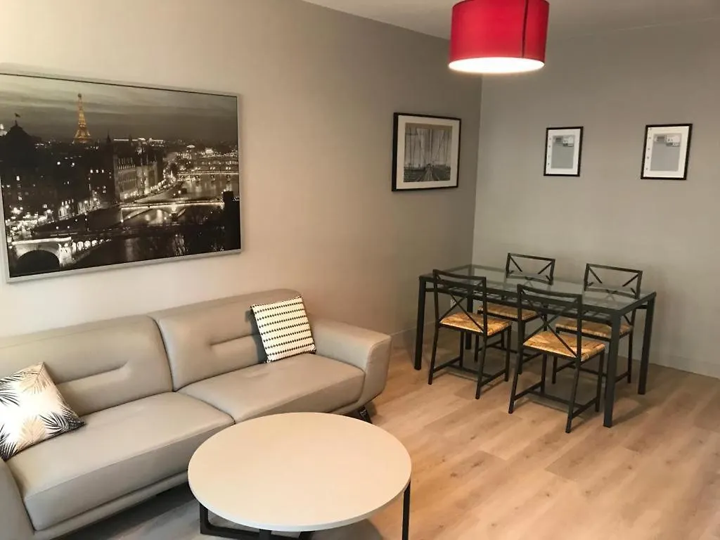 Pavillon Tawfik 1 A 4 Personnes Chez L'Habitant Bagneux  Guest house