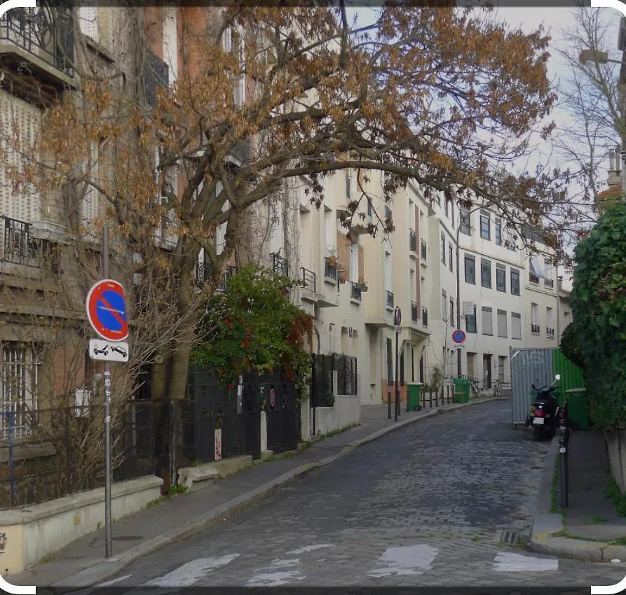 Guest house Pavillon Tawfik 1 A 4 Personnes Chez L'Habitant Bagneux